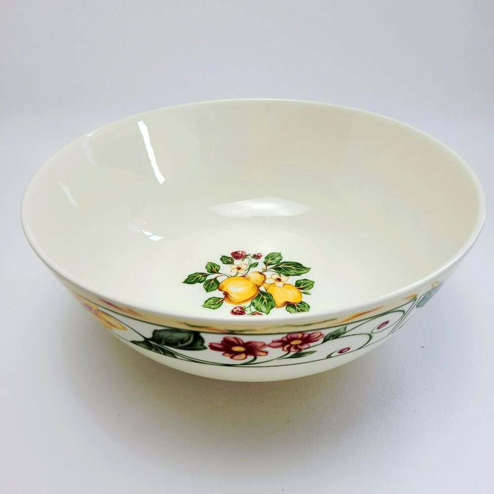 Wedgwood Amway Pears & Berries 10" Round Serving Bowl Beige Fruit & Floral